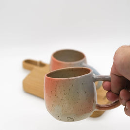 Hrnek - M - Duha | ručně vyráběná designová keramika | VKUSE