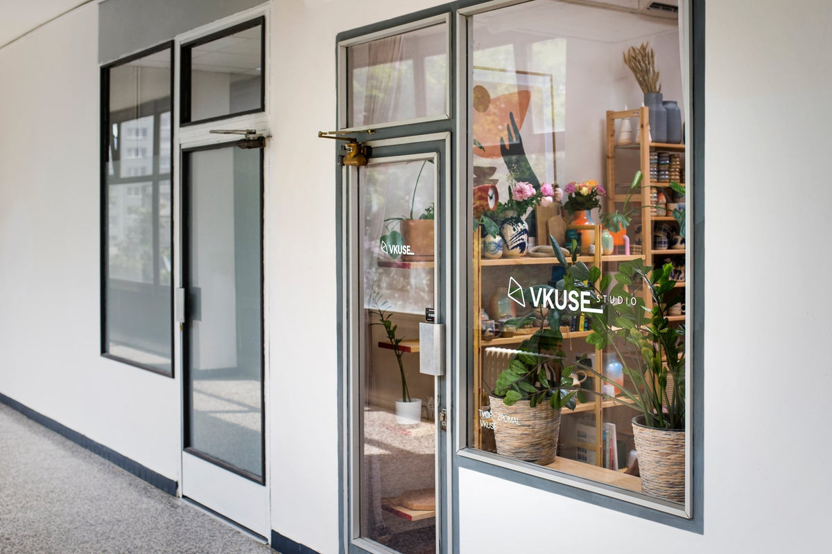 Kurz - Točení na hrnčířském kruhu - 2 hod | ručně vyráběná designová keramika | VKUSE