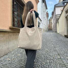 Manšestrová taška – Soft Cream | ručně vyráběná designová keramika | VKUSE