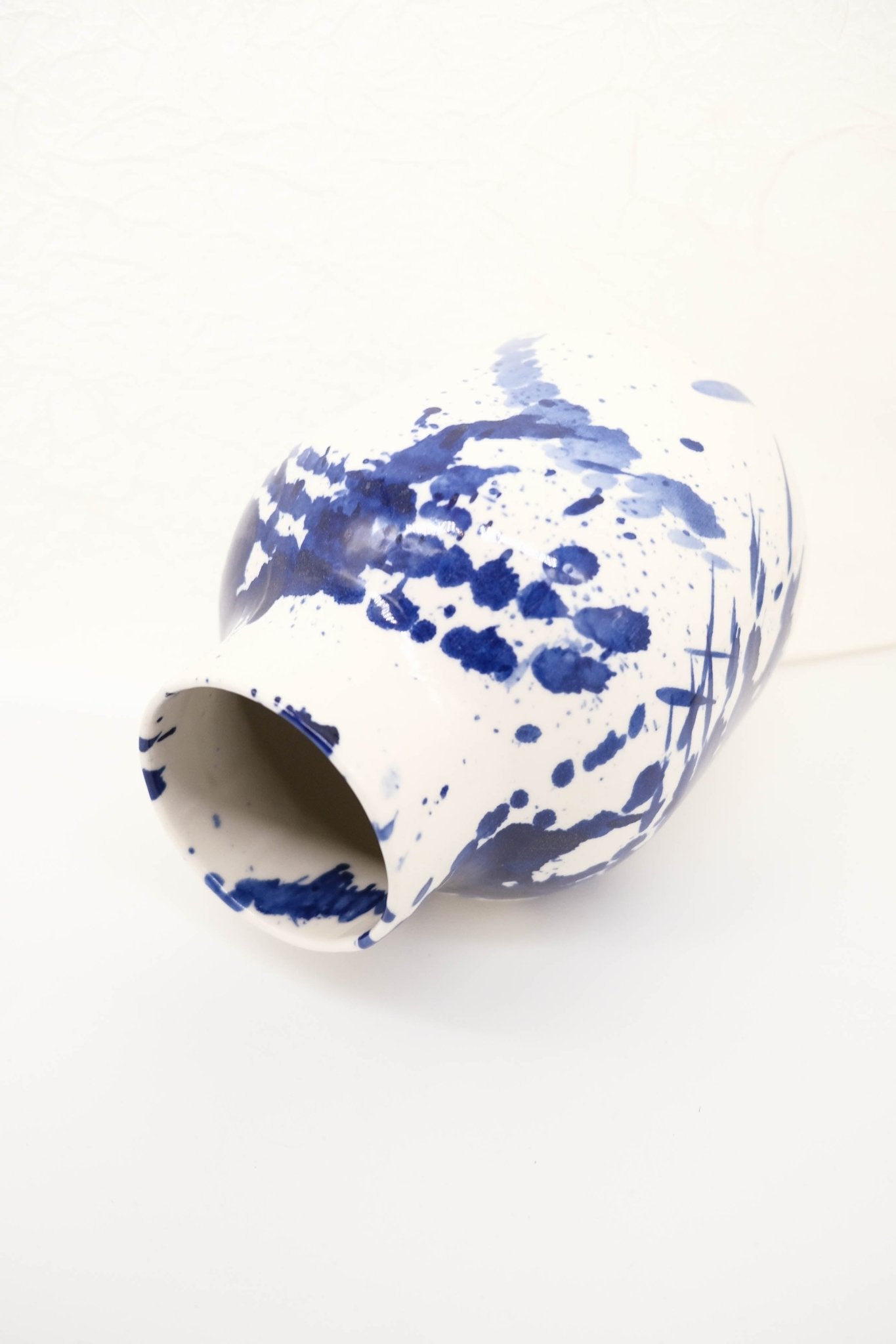 Váza Calla - Kobalt - 24 cm | ručně vyráběná designová keramika | VKUSE